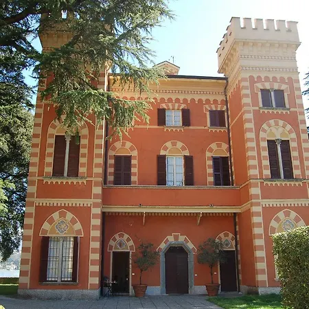 The Nest In The Castle *